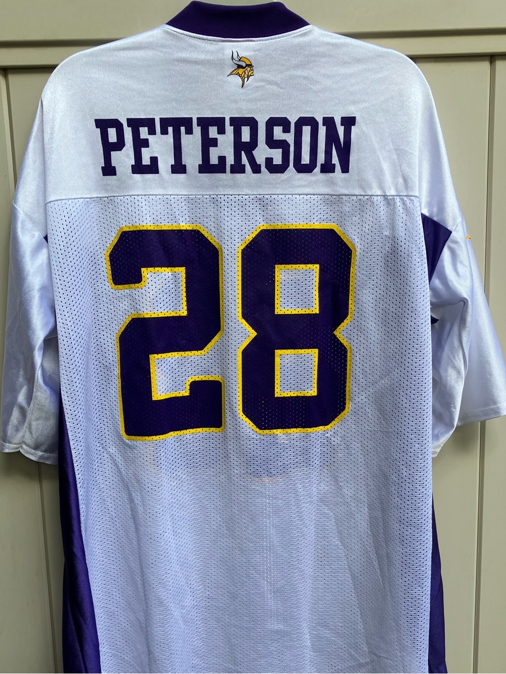 Adrian Peterson Minnesota Vikings football jersey men’s xl white